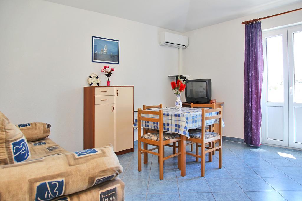 סרסר Villa Marijana מראה חיצוני תמונה
