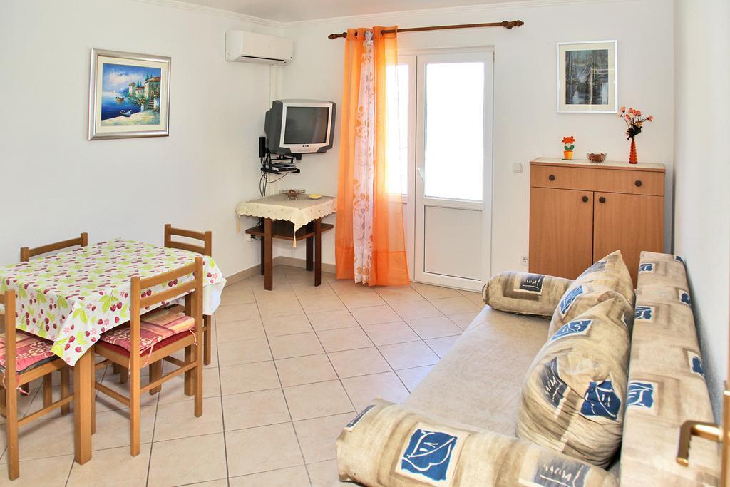 סרסר Villa Marijana מראה חיצוני תמונה