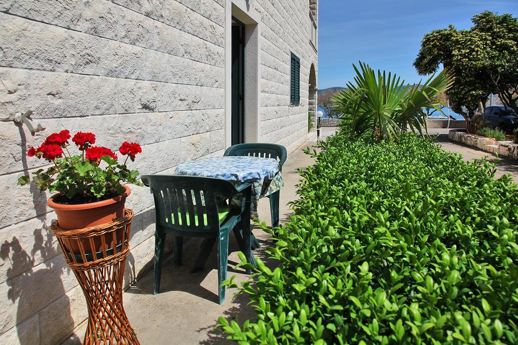 סרסר Villa Marijana מראה חיצוני תמונה