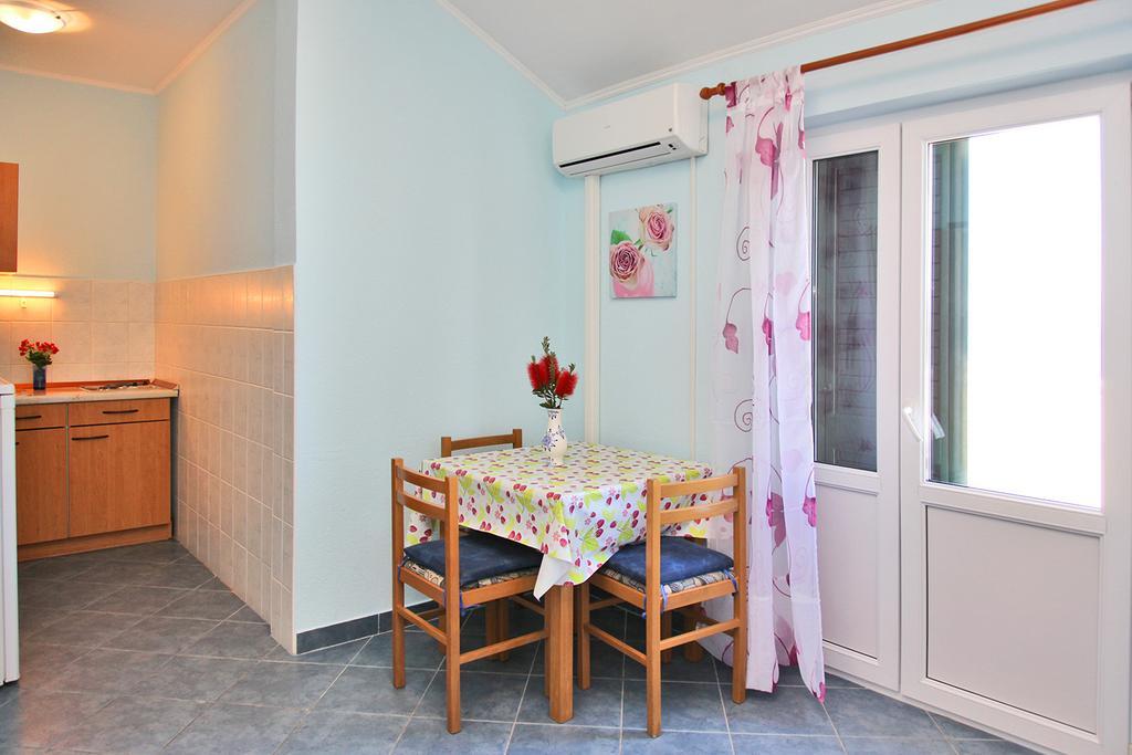 סרסר Villa Marijana מראה חיצוני תמונה