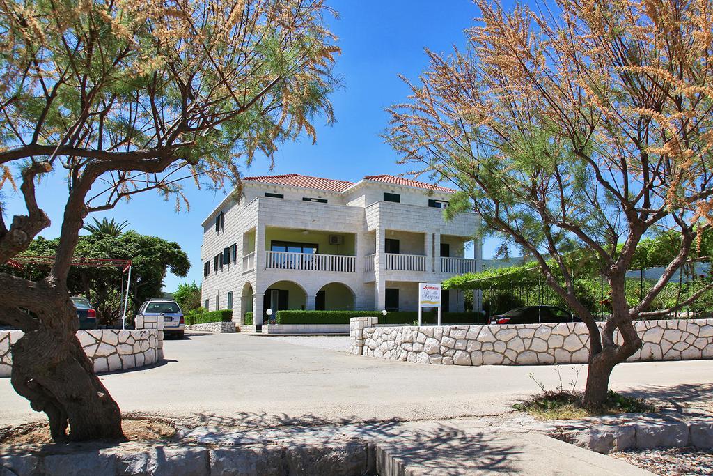 סרסר Villa Marijana מראה חיצוני תמונה